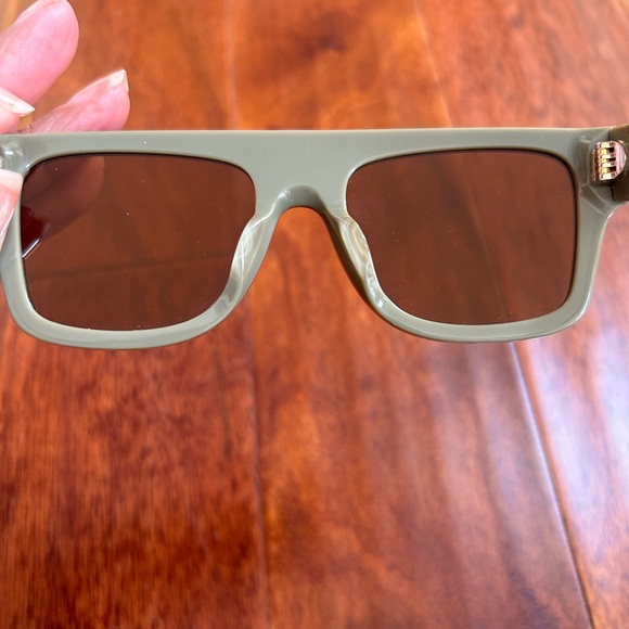 Tory Burch Oversized Sunglasses - Picture 6 of 6